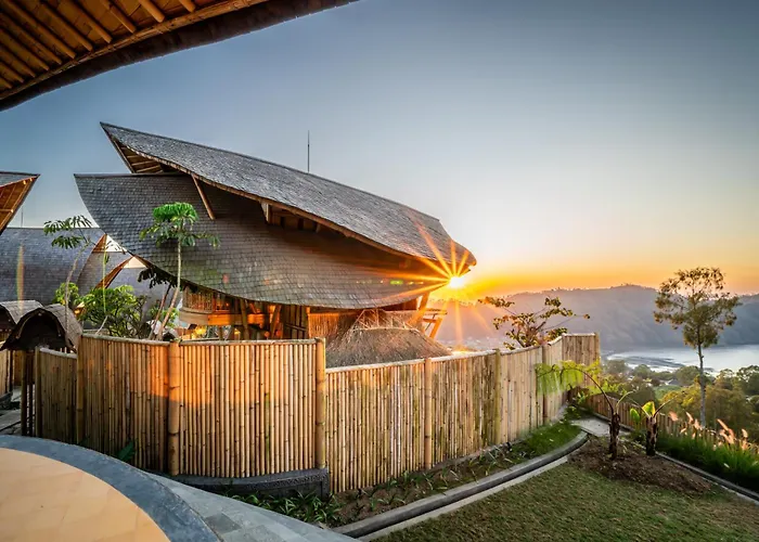The Dewi Eco Bamboo Orman Evi Kubupenlokan